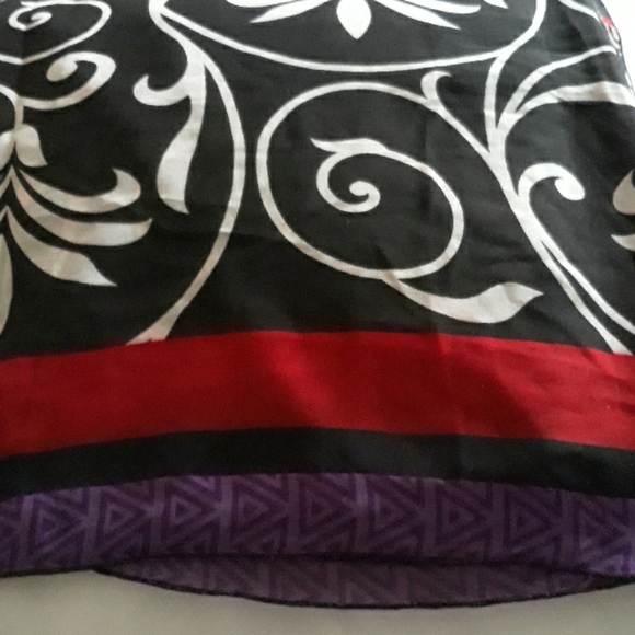 Rectangular Scarf - Picture 6 of 6